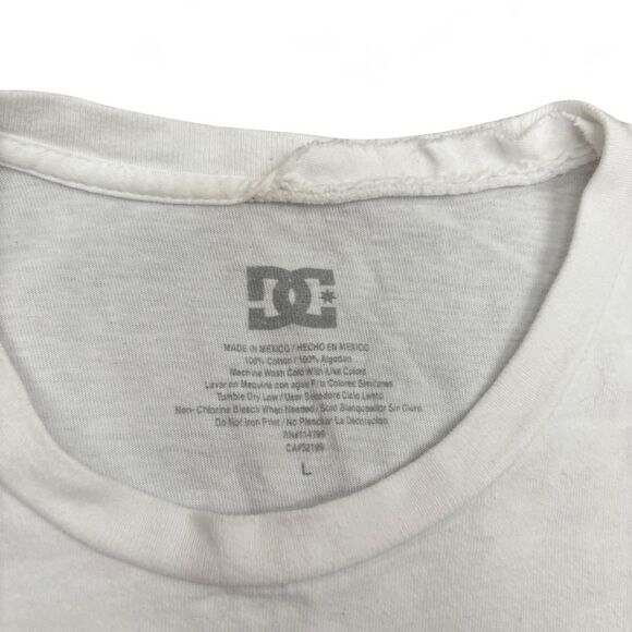 Dc-shoes Men's White T-shirt - Picture 3 of 5